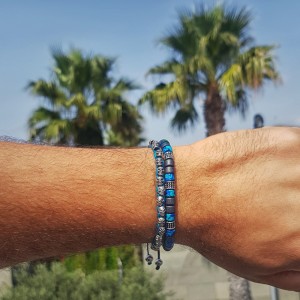 The Benefits of Wearing Men's Bracelets and Necklaces for Both Fashion and Health