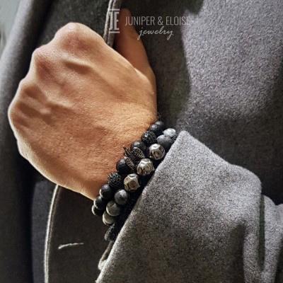 The Art of Layering Men's Bracelets and Necklaces